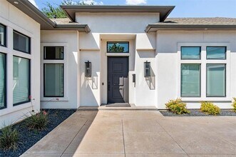 6223 Walnut Hill Ln in Dallas, TX - Building Photo - Building Photo