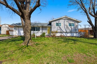 8300 W 9th St N in Wichita, KS - Building Photo