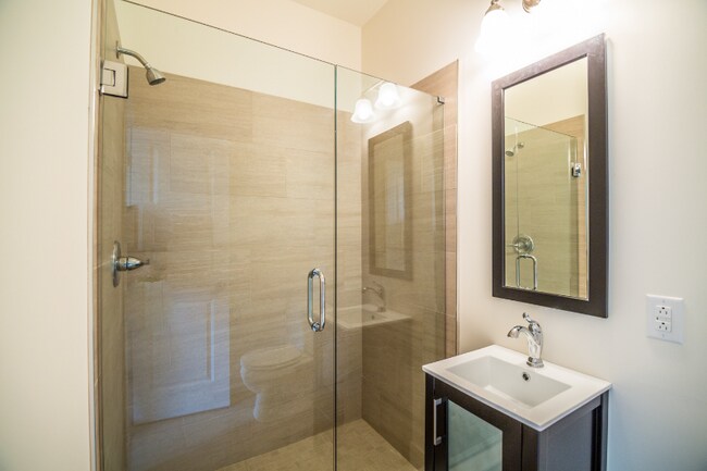 411 N 34th St in Philadelphia, PA - Building Photo - Building Photo