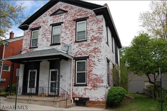 property at 418 Wayne Street