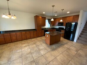10641 Jamestown Square Ave in Las Vegas, NV - Building Photo - Building Photo