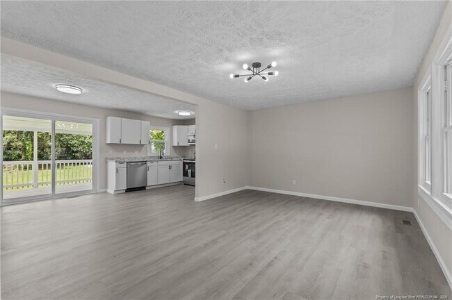 7326 Hyannis Dr in Fayetteville, NC - Building Photo - Building Photo