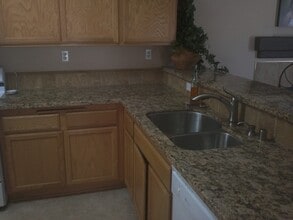 2310 Signal Ave in Santa Maria, CA - Building Photo - Building Photo