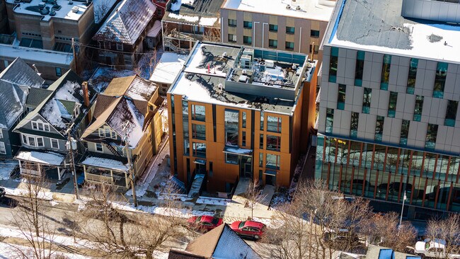 238 Linden in Ithaca, NY - Foto de edificio - Building Photo