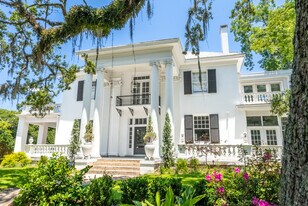 602 E Victory Dr in Savannah, GA - Building Photo