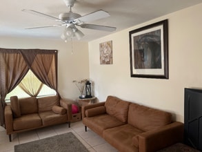 4472 Malibu St in Orlando, FL - Building Photo - Building Photo