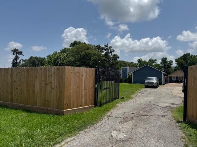 13829 Quention Dr in Houston, TX - Building Photo