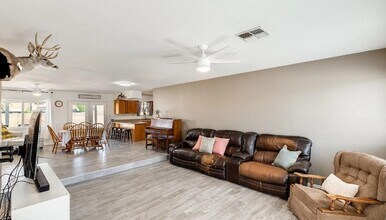 9214 N 54th Ave in Glendale, AZ - Building Photo - Building Photo