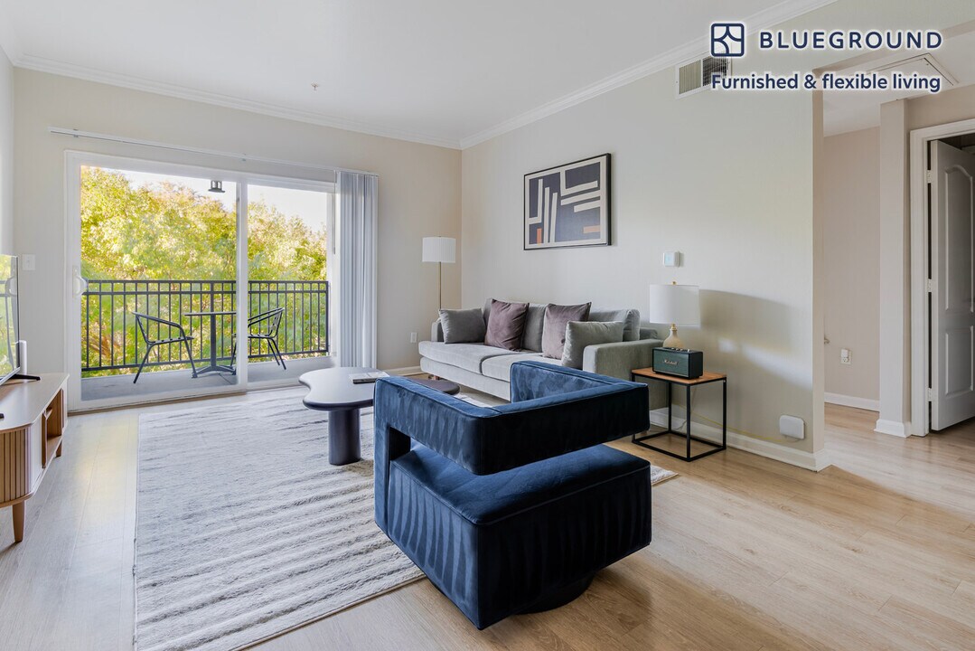 700 Agnew Rd in Santa Clara, CA - Building Photo