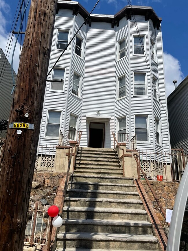 43 Randolph Ave in Jersey City, NJ - Building Photo - Building Photo