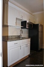 712 Shawmut Ave, Unit 2L in Boston, MA - Foto de edificio - Building Photo