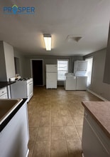 826 Menomonie St in Eau Claire, WI - Building Photo - Building Photo