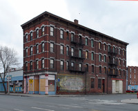 398-400 Main St in Holyoke, MA - Foto de edificio - Building Photo