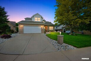 1321 S Lansing Ct in Aurora, CO - Building Photo
