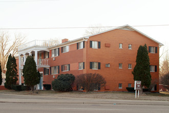 Ballenger Manor in Flint, MI - Building Photo - Building Photo