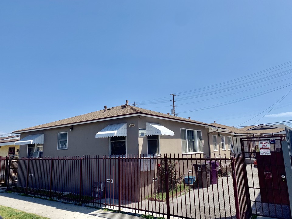 1758 Pine Ave in Long Beach, CA - Building Photo