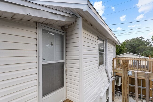 3487 16th Ave S in St. Petersburg, FL - Building Photo - Building Photo