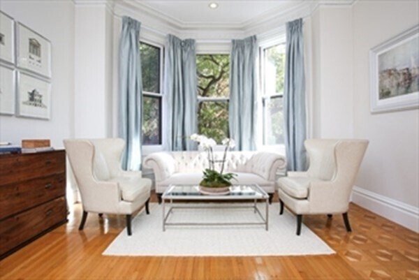 121 Marlborough St in Boston, MA - Building Photo