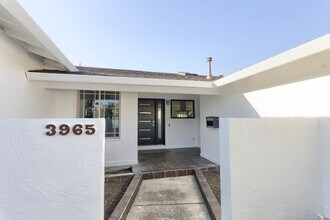 3965 Casa Grande Way in San Jose, CA - Building Photo - Building Photo