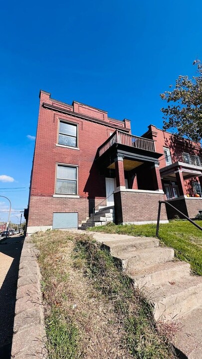 3325 Chippewa St-Unit -1F in St. Louis, MO - Building Photo