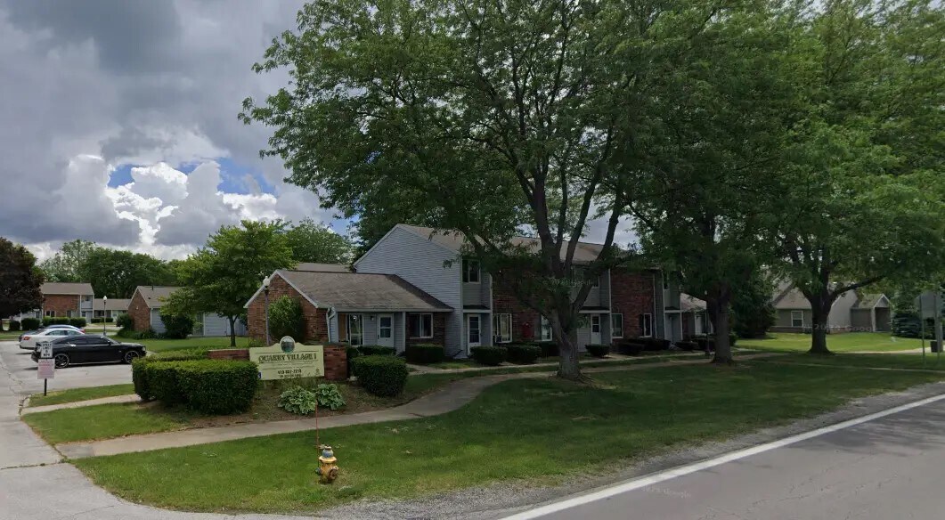 735-739 S Main St in Gibsonburg, OH - Building Photo