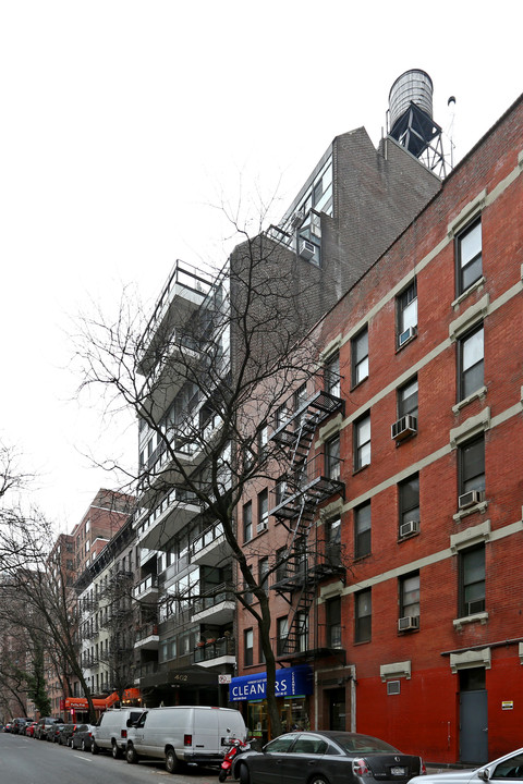 402-404 E 64th St in New York, NY - Building Photo