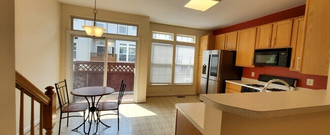 5823 Pearson Ln, Unit Entire Apartment (2) in Alexandria, VA - Building Photo - Building Photo