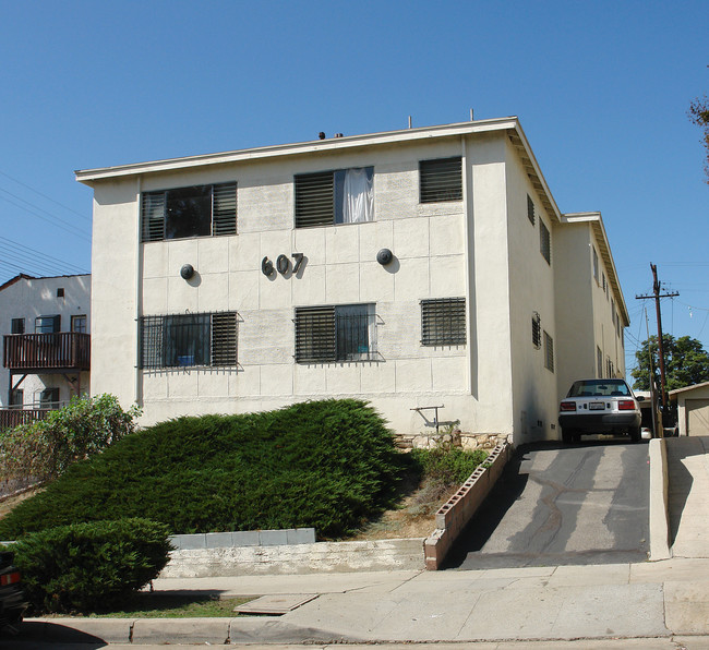 607 Parkman Ave in Los Angeles, CA - Building Photo - Building Photo