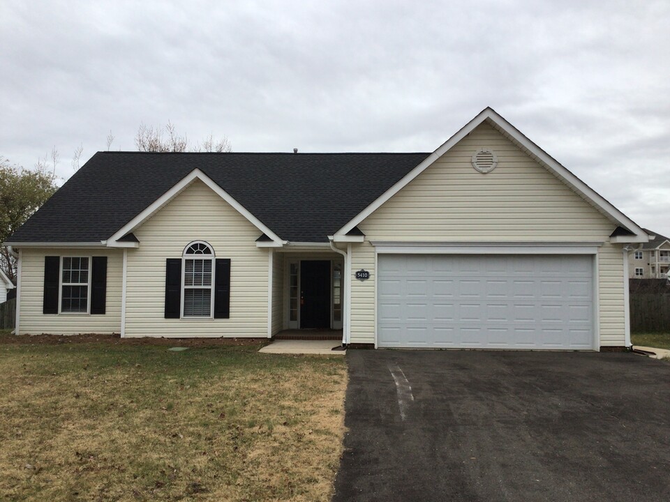 5410 Bridgegate Dr in Winston-Salem, NC - Building Photo