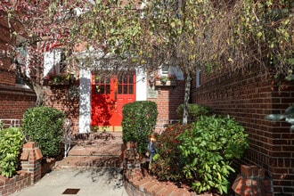 Farifax House in Brooklyn, NY - Foto de edificio - Building Photo