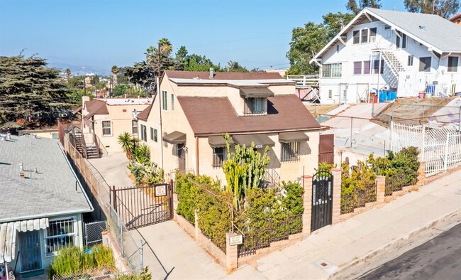 4723 Pickford St in Los Angeles, CA - Building Photo - Building Photo