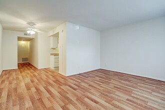 Marshall in Houston, TX - Building Photo - Interior Photo