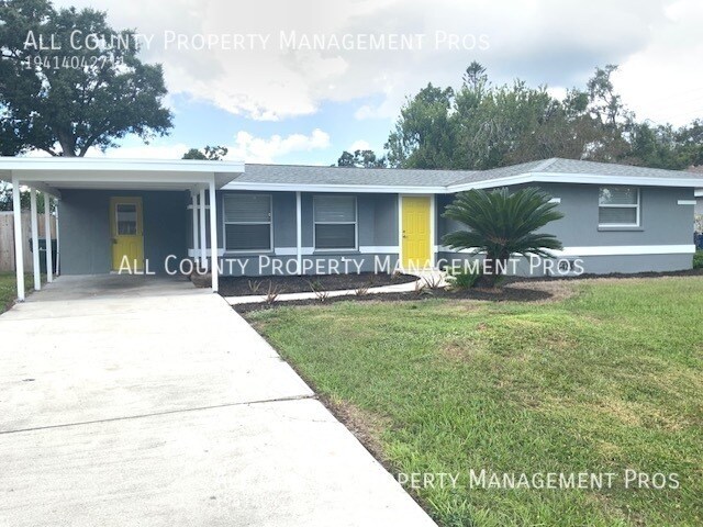 5425 San Jose Dr in Sarasota, FL - Building Photo