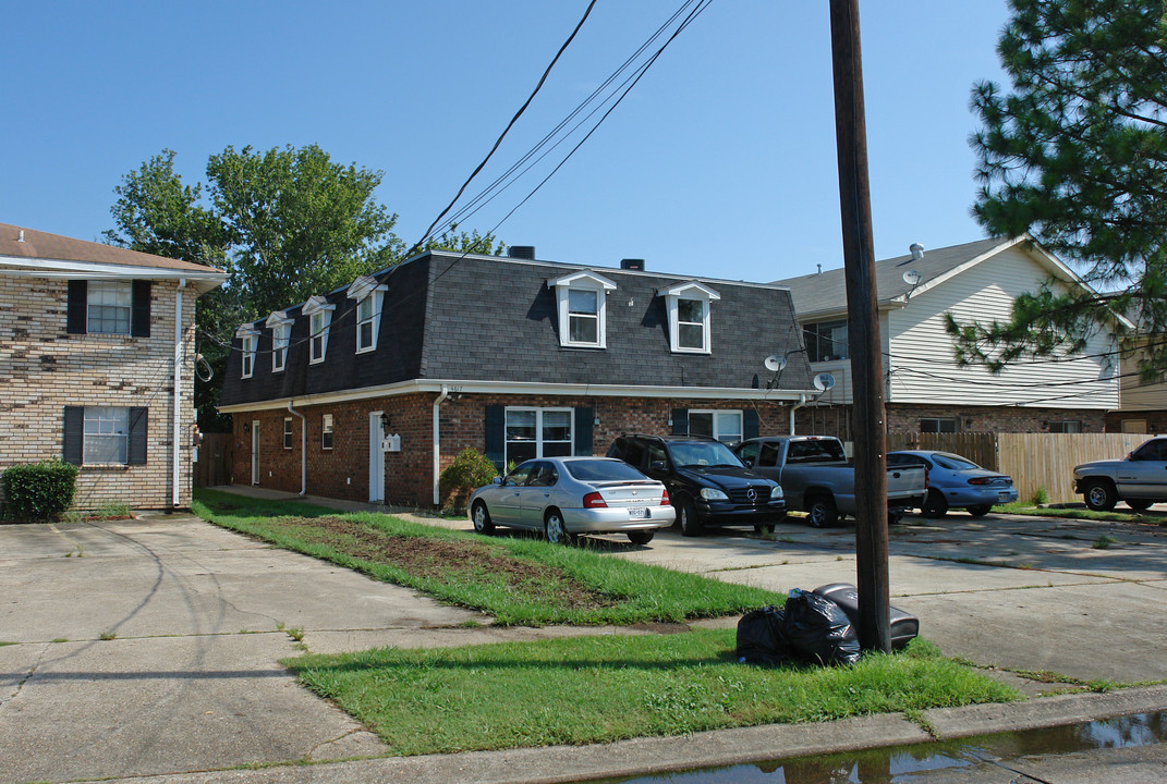 4617 Yale St in Metairie, LA - Building Photo