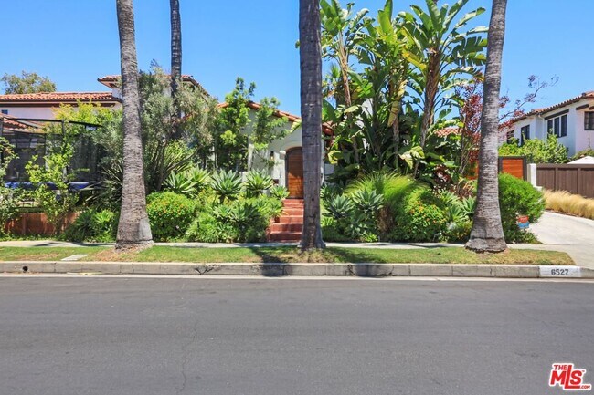6527 W 5th St in Los Angeles, CA - Building Photo - Building Photo