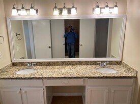 2914 Arrowhead Dr in Sugar Land, TX - Building Photo