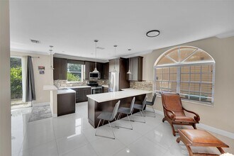 8785 NW 6th St in Coral Springs, FL - Building Photo - Building Photo
