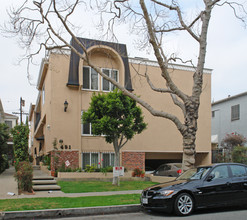 451 S Maple Dr in Beverly Hills, CA - Building Photo - Building Photo