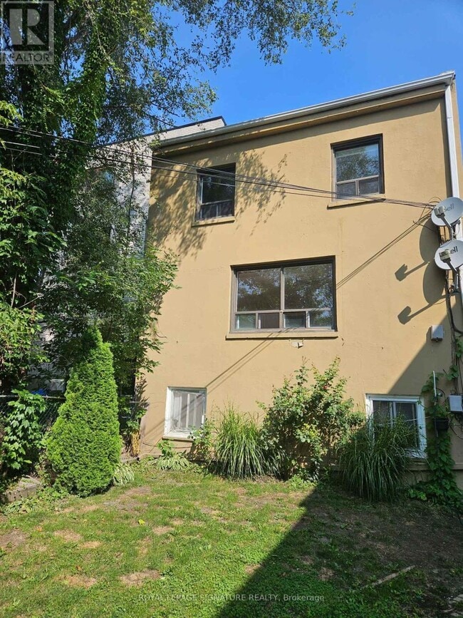 property at 3775 Lake Shore Blvd W