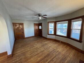 2121 Wyandotte Ave in Lakewood, OH - Building Photo - Building Photo