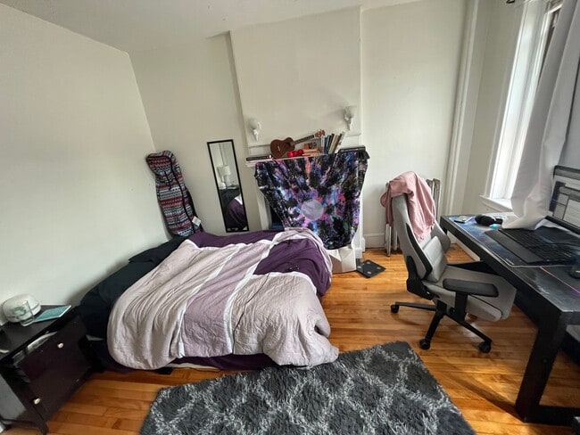 1345 Commonwealth Ave, Unit 2 in Boston, MA - Building Photo - Building Photo