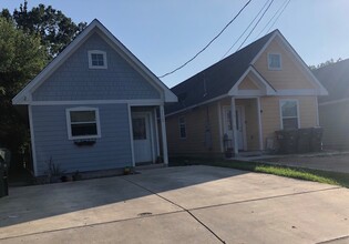 1112 Jones St in San Marcos, TX - Building Photo - Building Photo