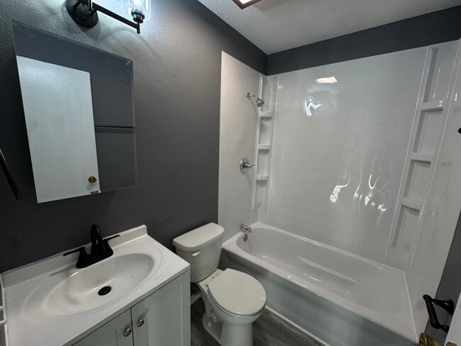 2930 N Lincoln Ave in Davenport, IA - Foto de edificio - Building Photo