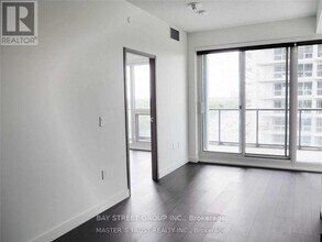 85-2185 McMahon Dr in Toronto, ON - Building Photo - Building Photo
