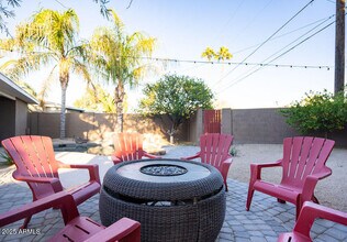6705 E 1st Ave in Scottsdale, AZ - Foto de edificio - Building Photo