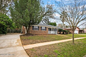 8458 Grampell Dr in Jacksonville, FL - Building Photo - Building Photo
