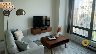 1200 W Georgia St in Vancouver, BC - Building Photo - Building Photo