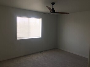 301 Toronto Dr in Hillsboro, ND - Building Photo - Building Photo