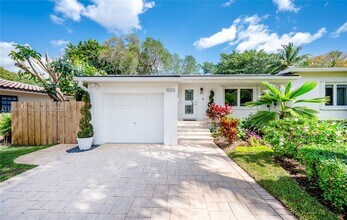 1003 NE 118th St in Biscayne Park, FL - Building Photo - Building Photo