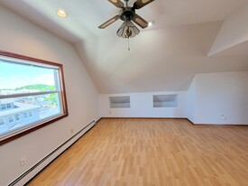 10 High St, Unit 3 in Malden, MA - Building Photo